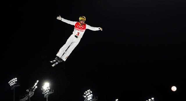 华体会官网-老将犹勇！齐广璞贾宗洋一跳直通决赛 俄名将爆冷